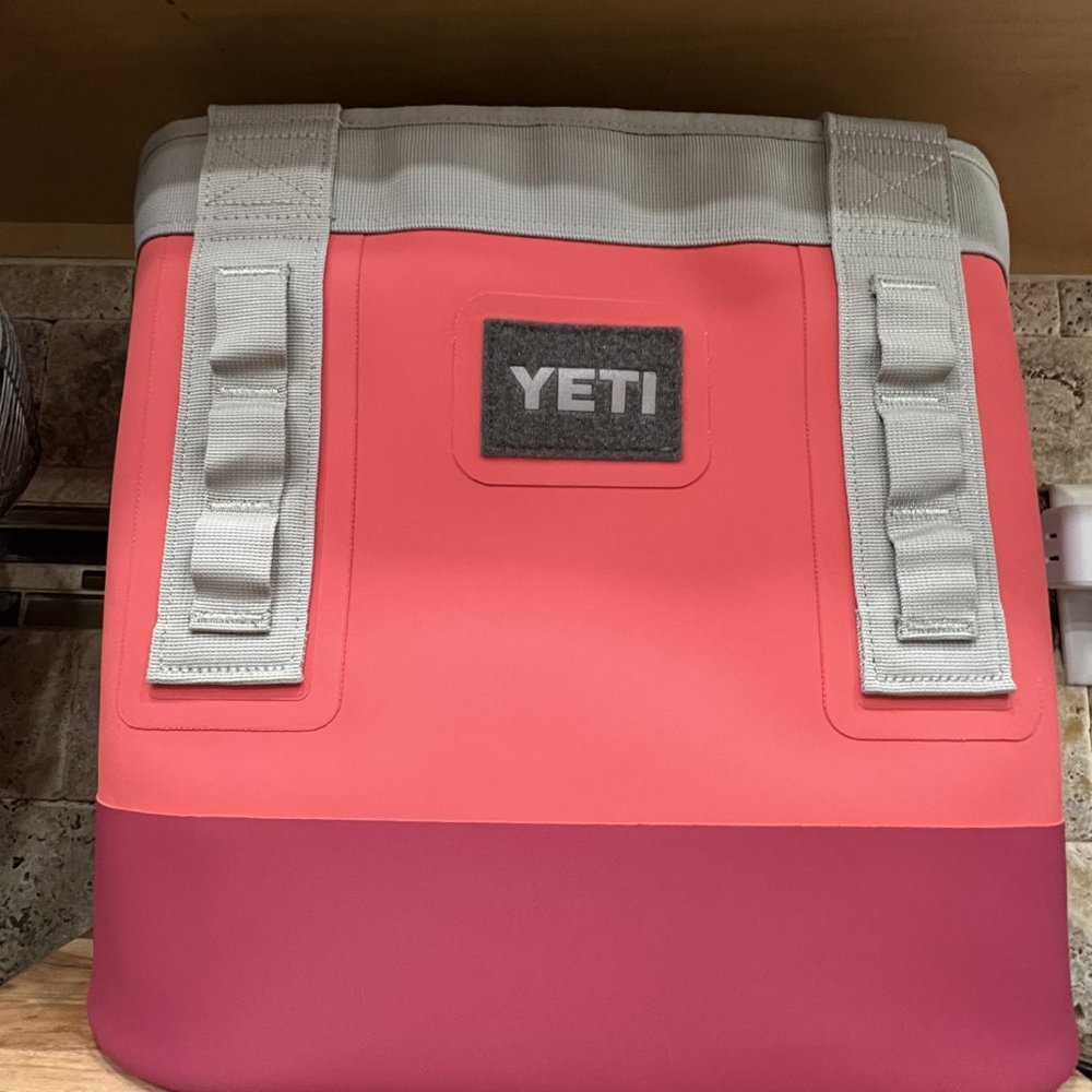 YETI Camino 20 Carryall Bimini Pink NWT - Picture 2 of 8